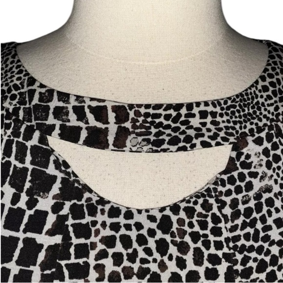GABBY SKYE Size L A-Line Dress Brown Beige Animal Print Stretch Cap Sleeve - Picture 4 of 9